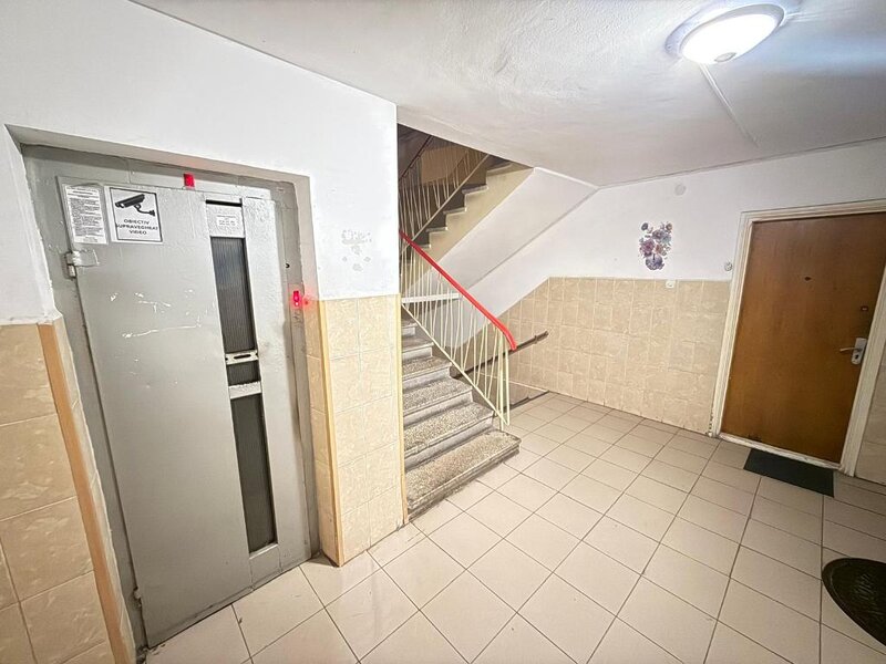 Titan, str. Jean Steriadi, apartament 2 camere de vanzare, decomandat